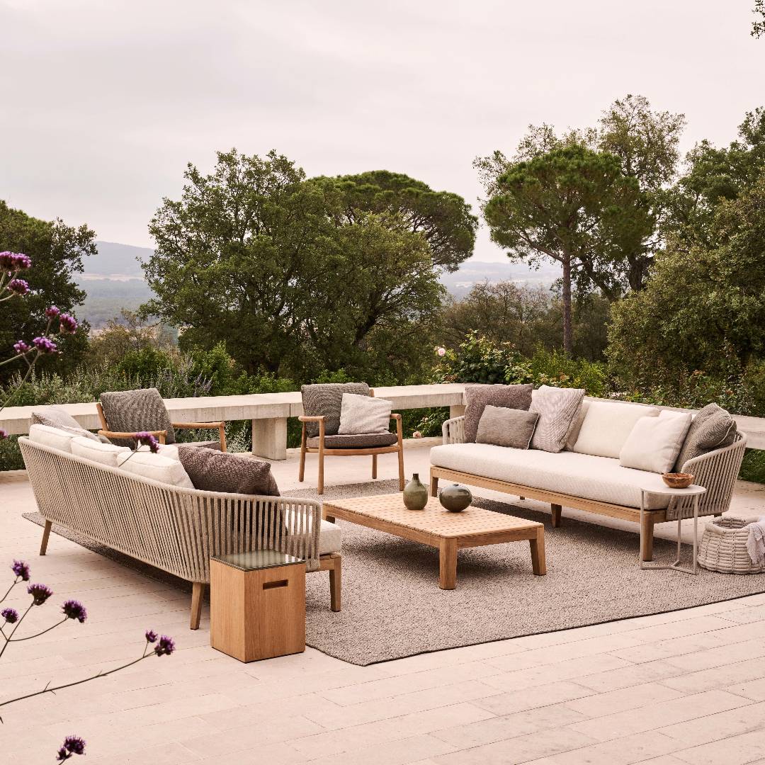 03.tribu-mood-sofa-exterior